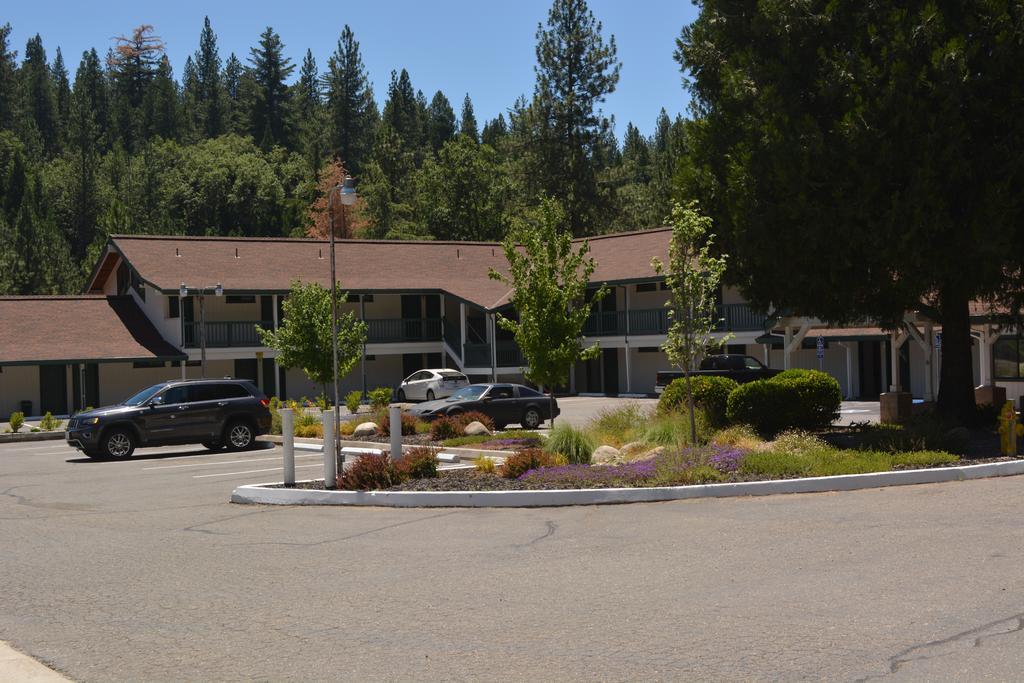 Pioneer Inn & Suites Volcano Eksteriør billede
