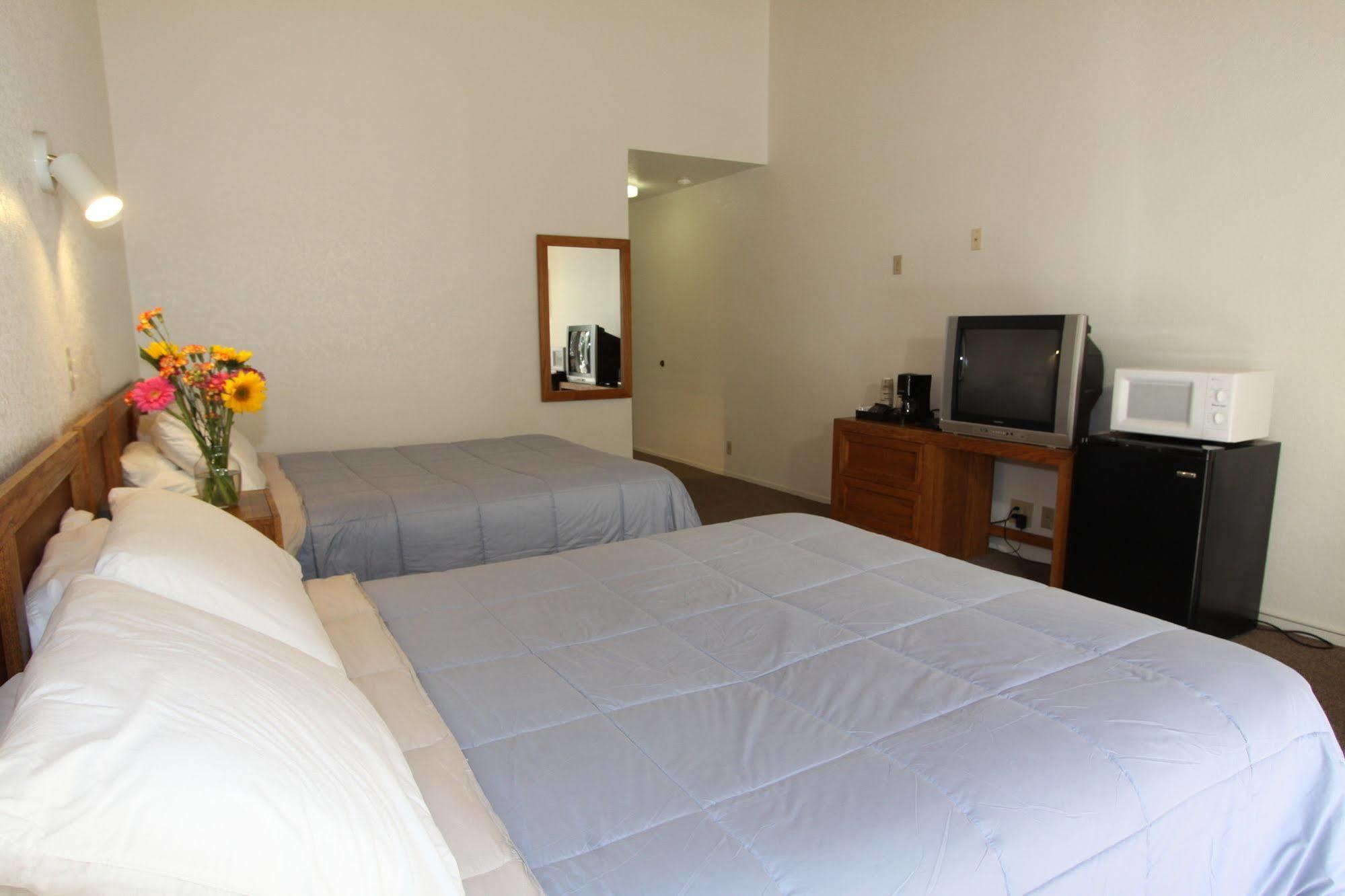 Pioneer Inn & Suites Volcano Eksteriør billede