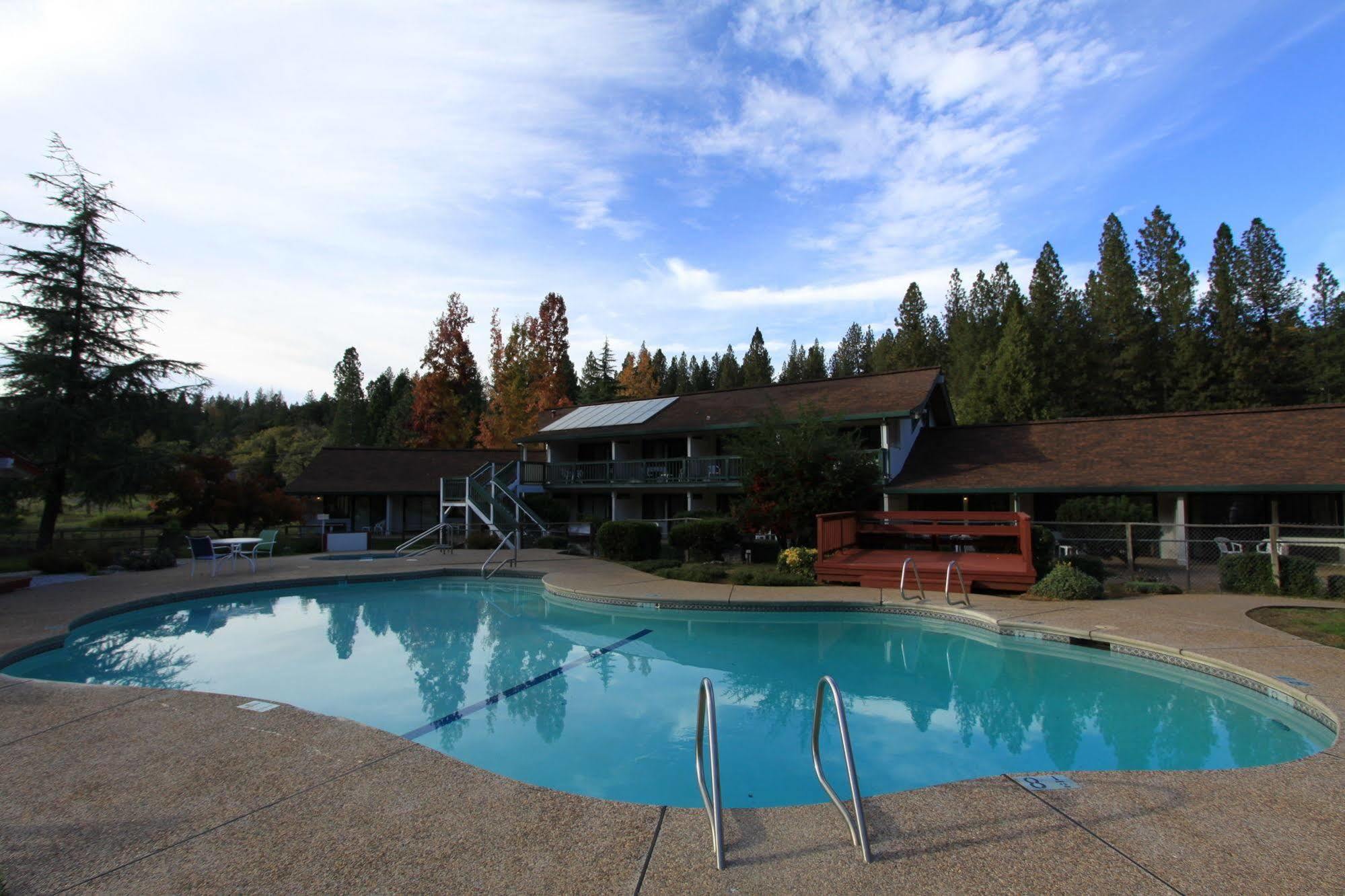 Pioneer Inn & Suites Volcano Eksteriør billede